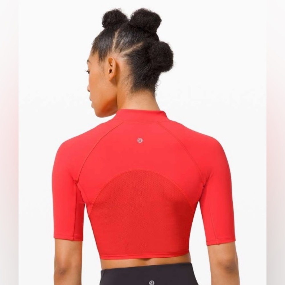 lululemon athletica‎ Women's Everlux and Mesh Cropped Short Sleeve Top